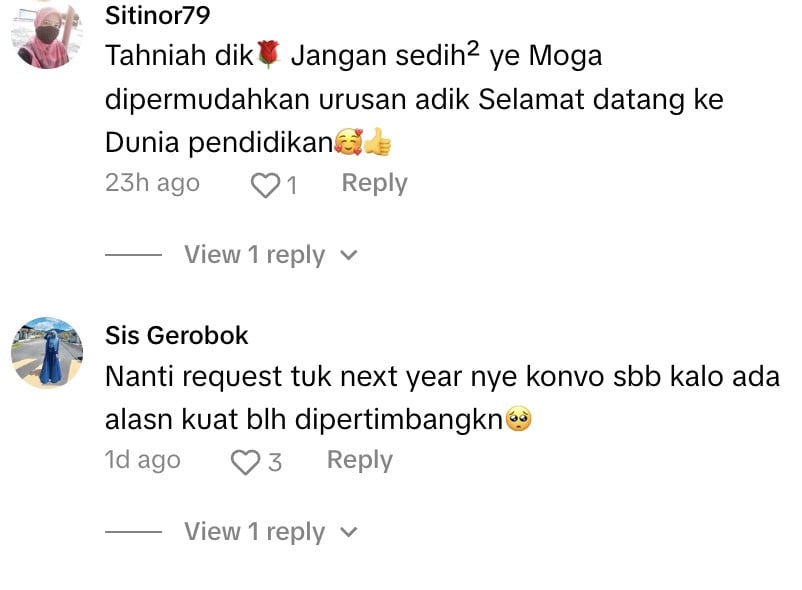 graduan lengkap berjubah